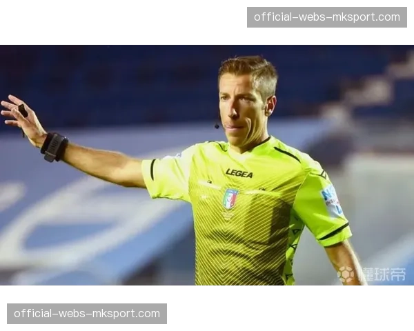 AI辅助裁判系统在欧冠青年联赛试运行，重点测试越位与犯规识别精度