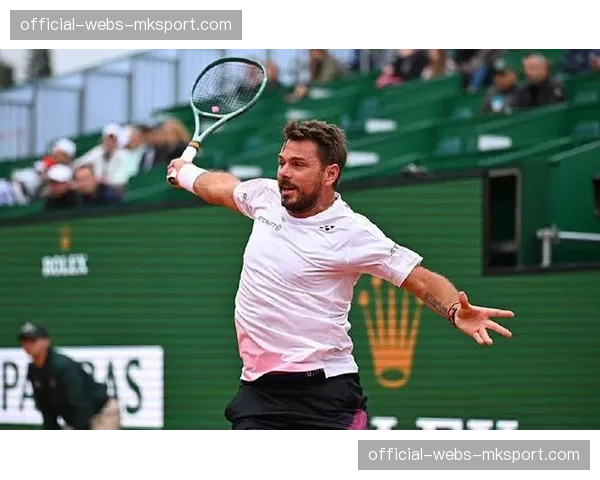 蒙特卡洛大师赛第二轮：西西帕斯三盘鏖战不敌埃切维里，意外出局