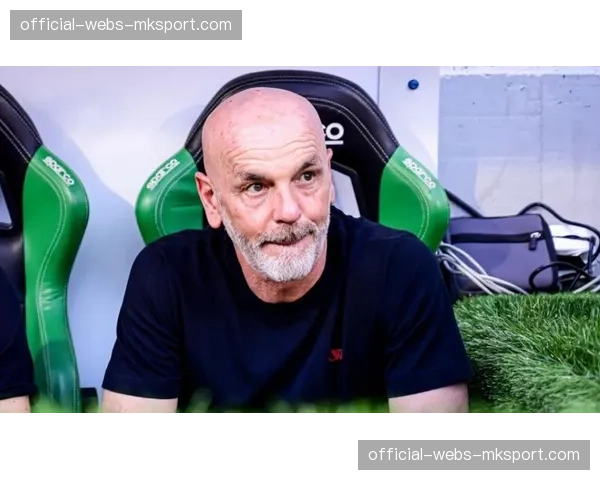 战术复盘：皮奥利如何通过边后卫内收调整，激活了米兰的进攻宽度